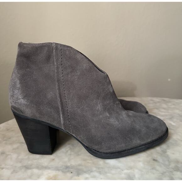 Paul Green NEW US 7, UK 4.5, Women’s Dark Grey Suede Delgado Stacked Heel - Picture 1 of 16